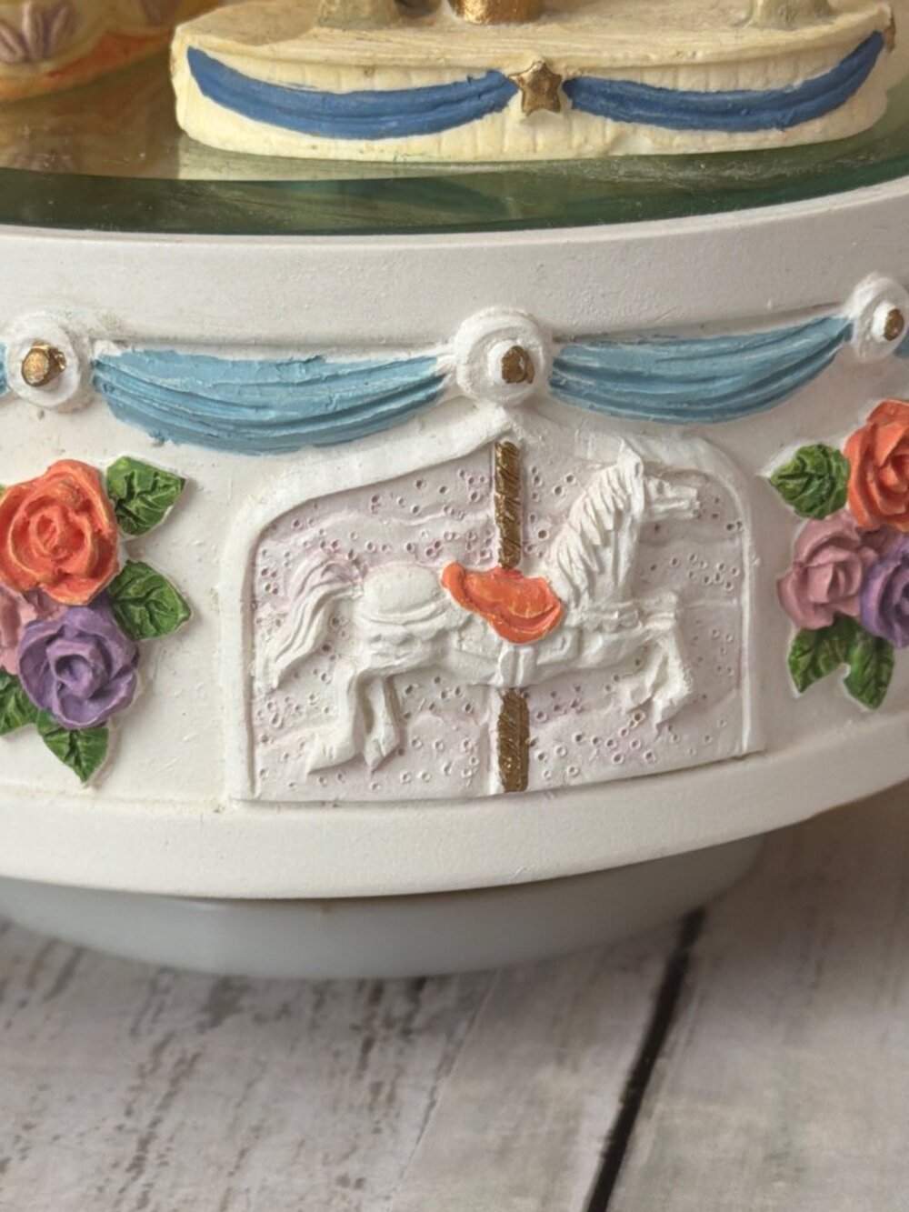 Vintage Wind-Up Music Box Nursery Decor Plays Carousel Waltz - Picture 5 of 12